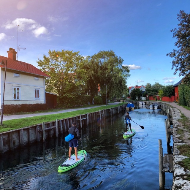 Stand up paddle boarding i Trosaån/in Trosa river